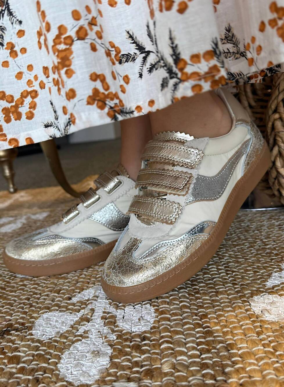 NEW DOLCE VITA women's notice velcro sneaker in silver/gold